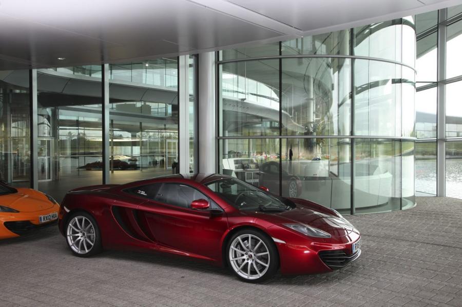  McLaren MP4-12C 2012 года  (фото 7 из 129)